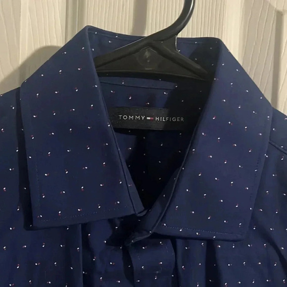 Men's Tommy Hilfiger button down shirt, Size Small - Picture 2 of 3